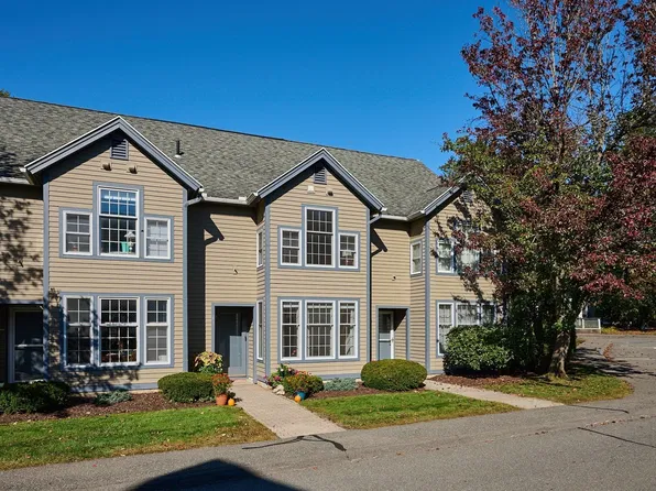 65 Amity Pl #65, Amherst, MA 01002