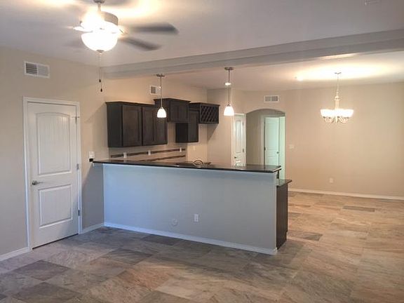 3rd image of 13812 Villa Vista Ave