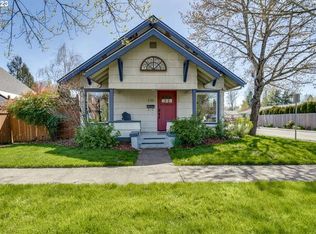 236 NW 11th St, McMinnville, OR 97128