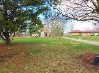 6729 N Mount Hawley Rd, Peoria, IL 61614