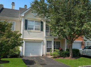 49 Heritage Ct, Towaco, NJ 07082
