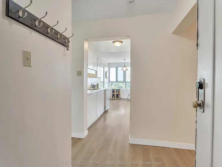 600 Grenfell Dr #1010 — Photo 3