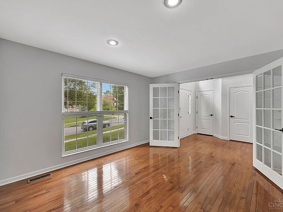 5th image of 7560 Tylers Hill Ct