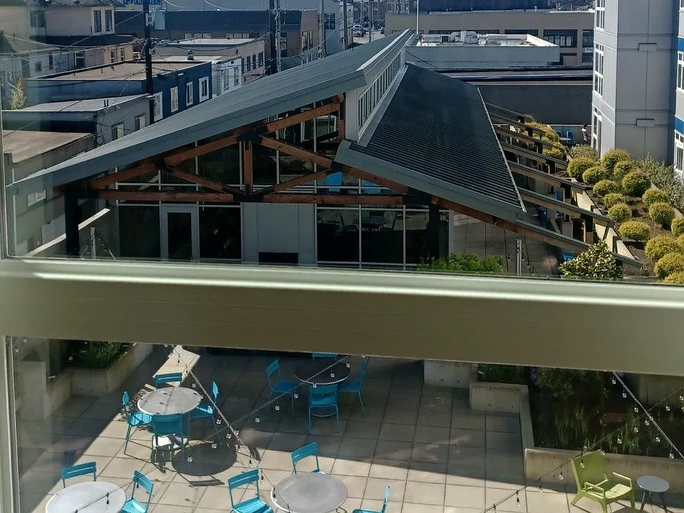 Aero Apartments