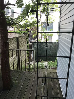 Rented by Flatiron Real Estate Advisors LLC | media 9