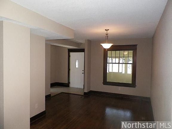 4th image of 1294 Charles Ave