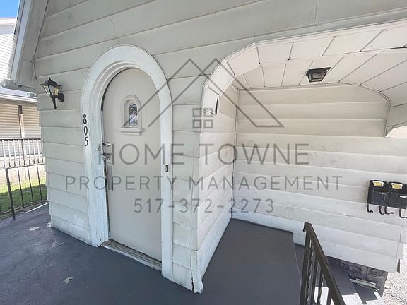 3rd image of 805 W Saginaw St
