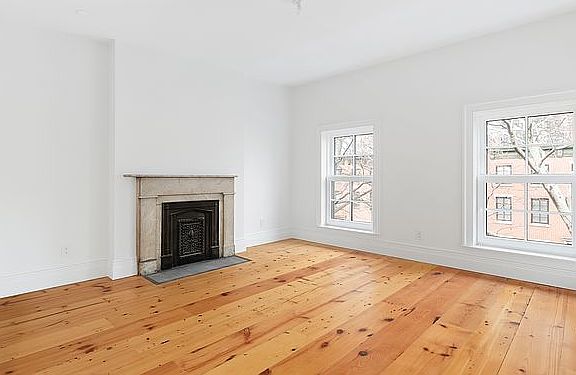 3rd image of 216 Dean St Floor 2