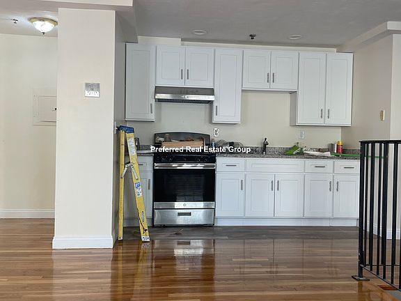 4th image of 339 Adams St APT 1