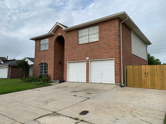 4th image of 3920 Aspen Dr