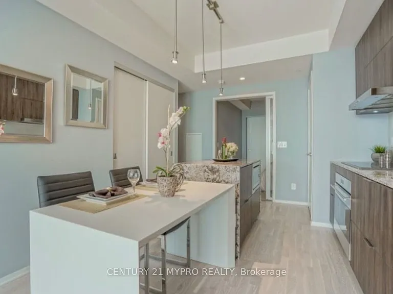 1 Bloor St E #5808 — Photo 4