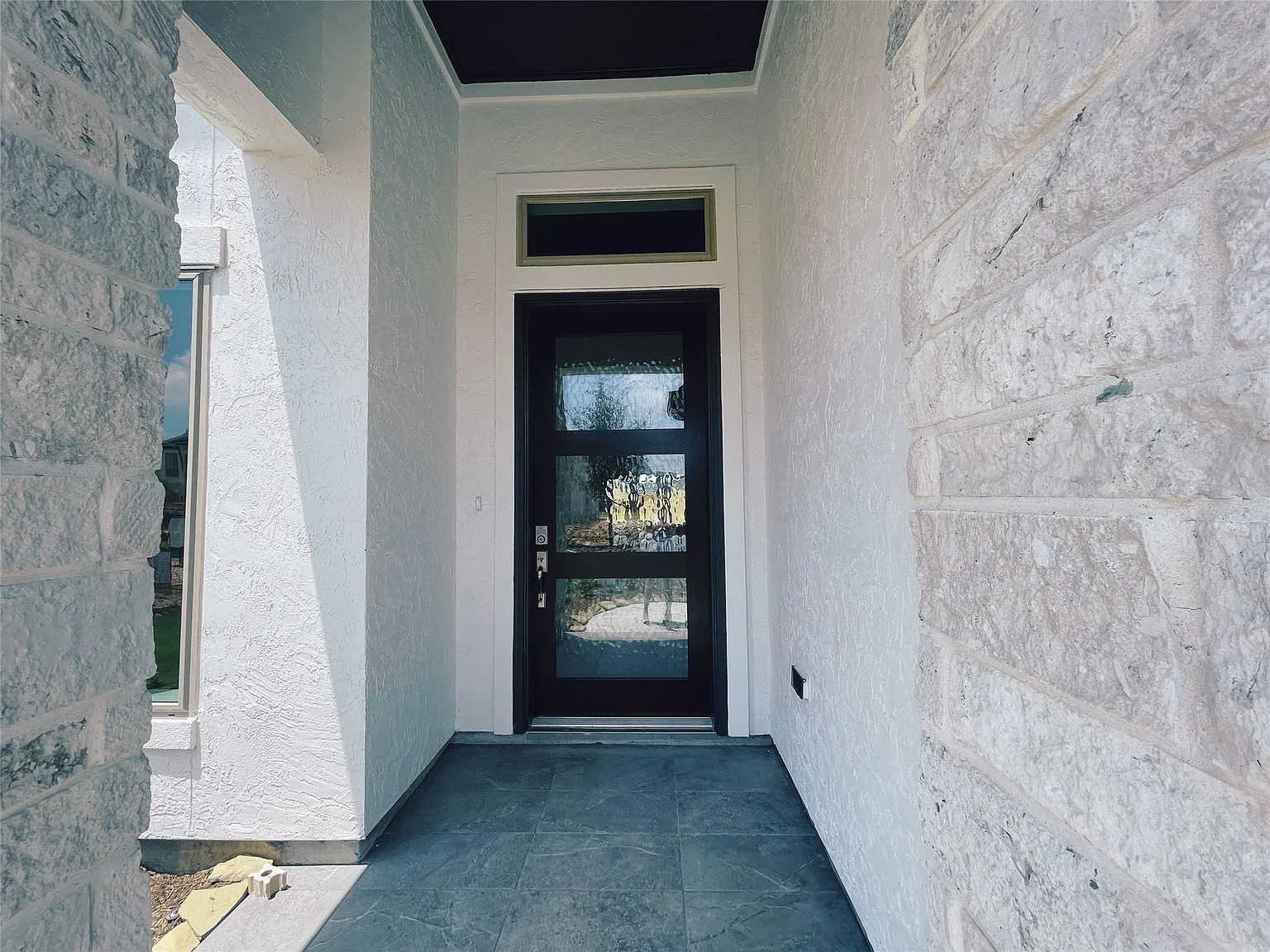 5 bed, 4.5 bath, 3619 sqft, $5,000 — Photo 3