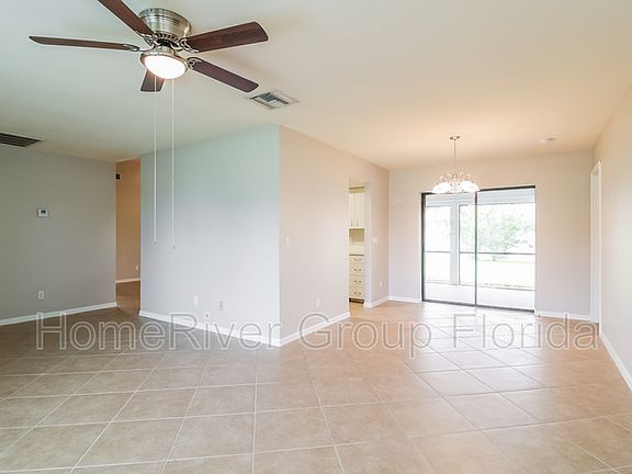 5th image of 415 SE 24th St
