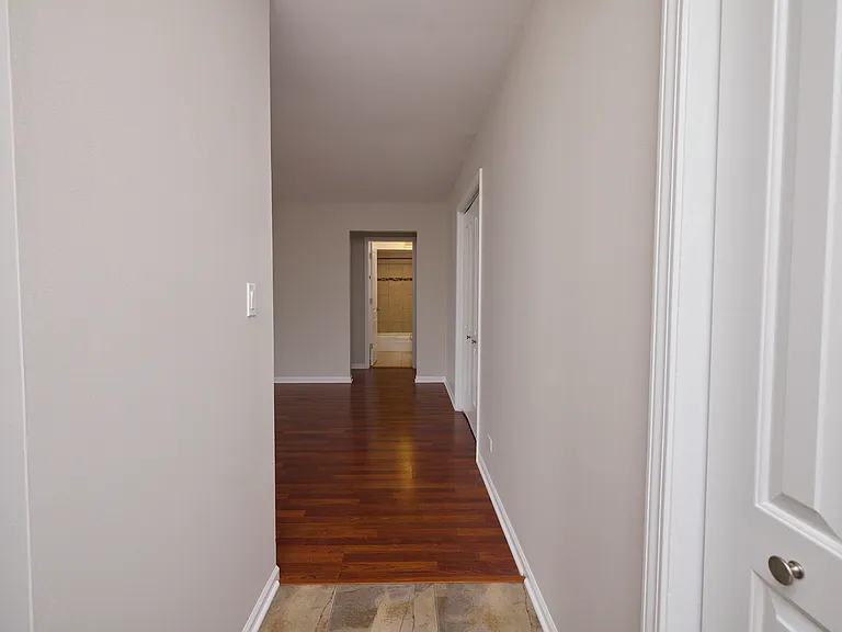1154 Osterman Ave #D — Photo 8
