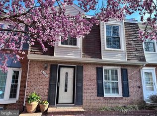 6360 Silver Ridge Cir, Alexandria, VA 22315