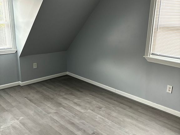 3rd image of 821 Westover Hills Blvd