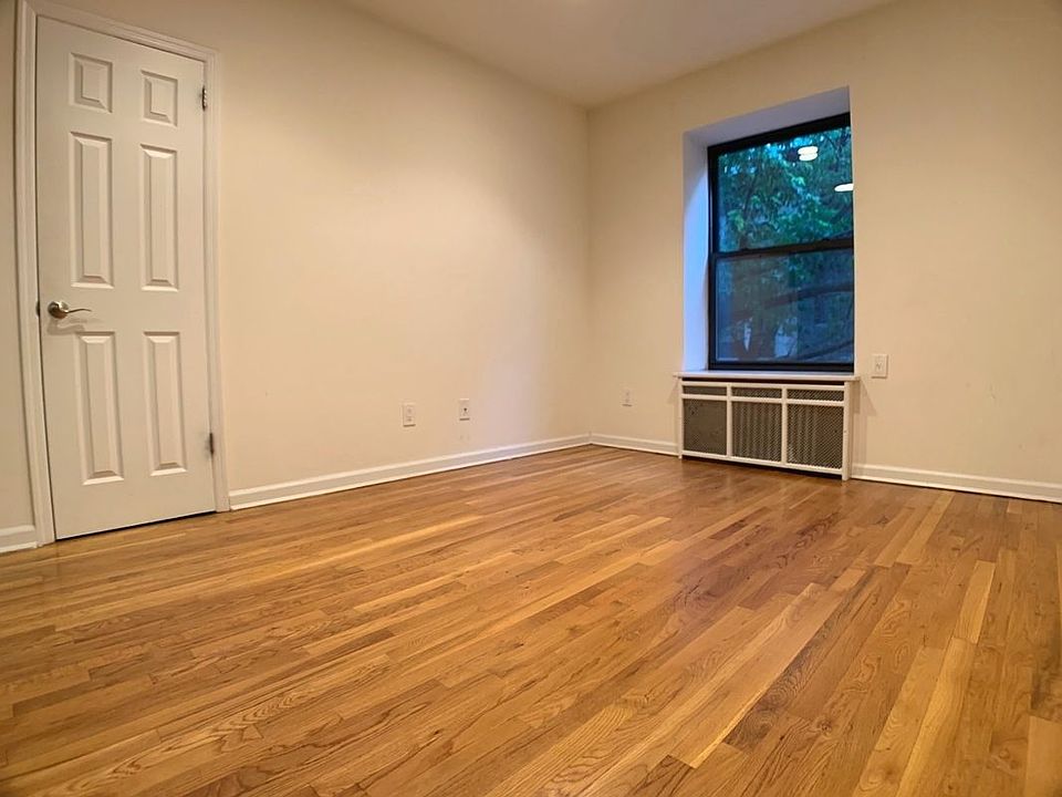 2nd image of 257 W 91st St #2WW