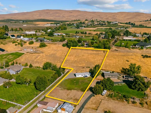 14691 Wide Hollow Rd, Yakima, WA 98908