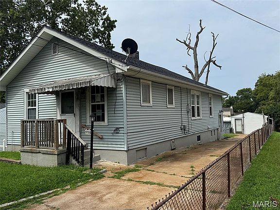 2nd image of 9705 Perrin Ave