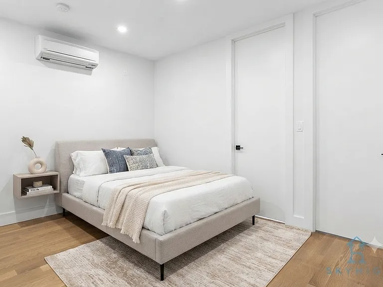11 Lewis Ave #2D — Photo 5
