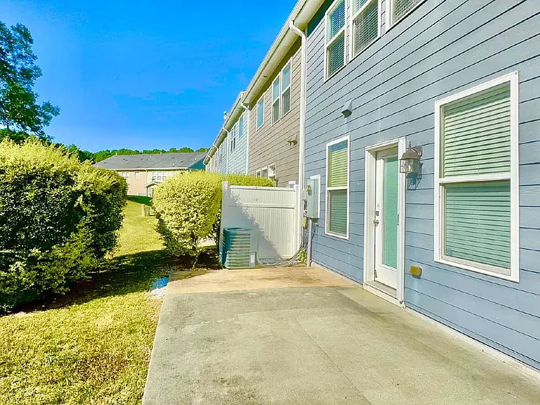2401 Pecan Ridge Way — Photo 22