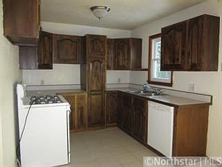 5th image of 4809 Debra St