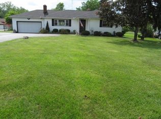9572 Ridge Rd, North Royalton, OH 44133