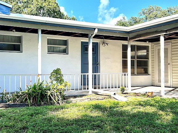 3rd image of 1517 SW 32nd Street