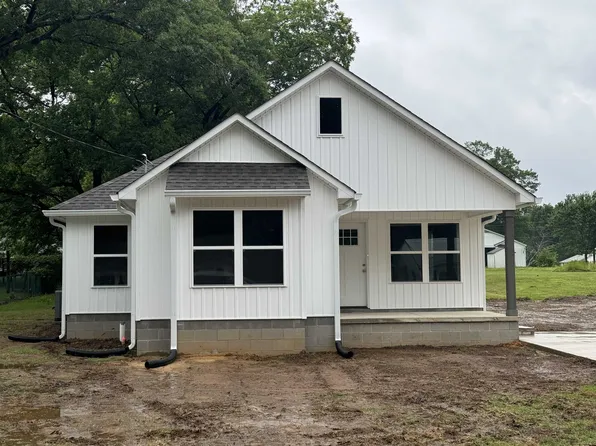 480 Hill Ave, Henderson, TN 38340