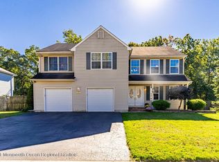 1938 White Knoll Dr, Toms River, NJ