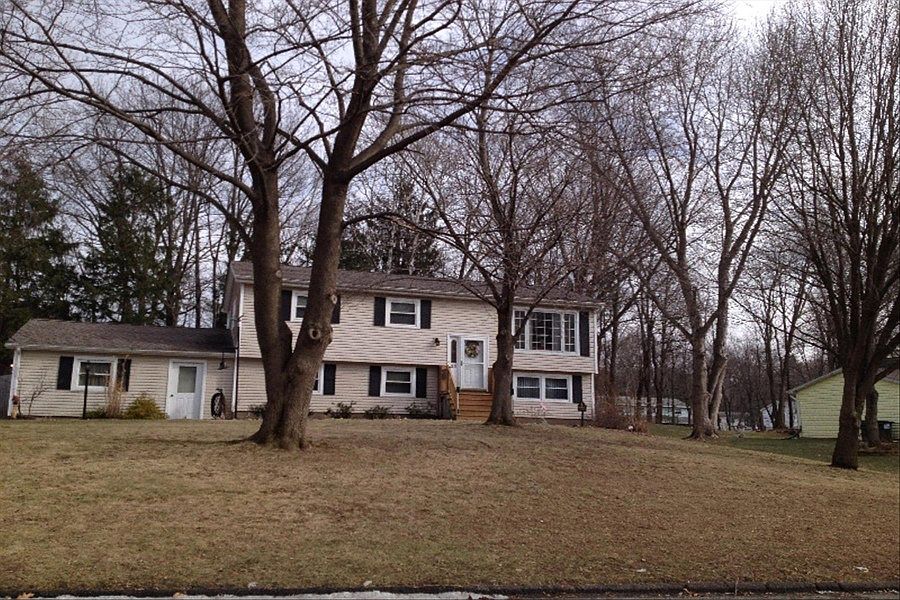 1st image of 23 Merrall Dr
