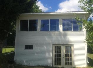 11070 Crooked Lake Dr NE, Rockford, MI 49341