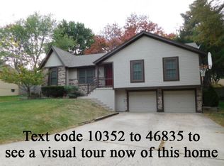 312 SE Richardson Pl, Lees Summit, MO 64063