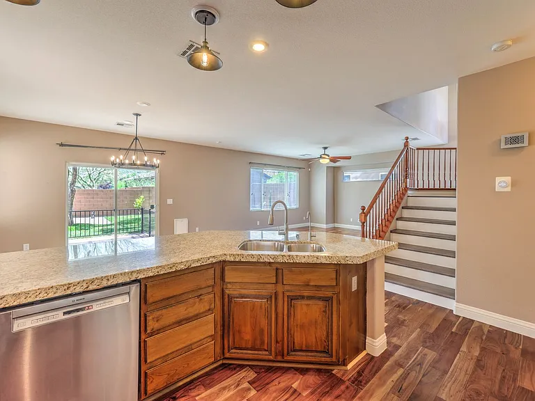 10037 Willowbrook Pond Rd — Photo 8