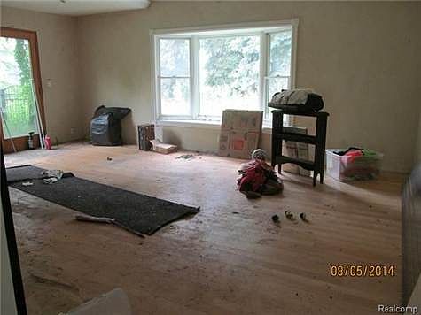 2nd image of 21010 Colwell Ave