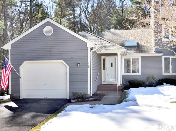 228 Castlewood Drive #228, Bloomfield, CT 06002