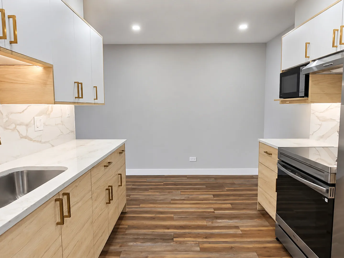 1 bed, 950 sqft, $1,800 — Photo 4