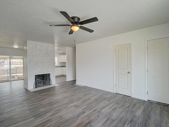 3rd image of 2905 Madeira Dr NE