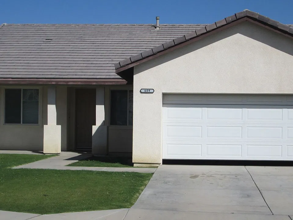 609 Dawn Ct
