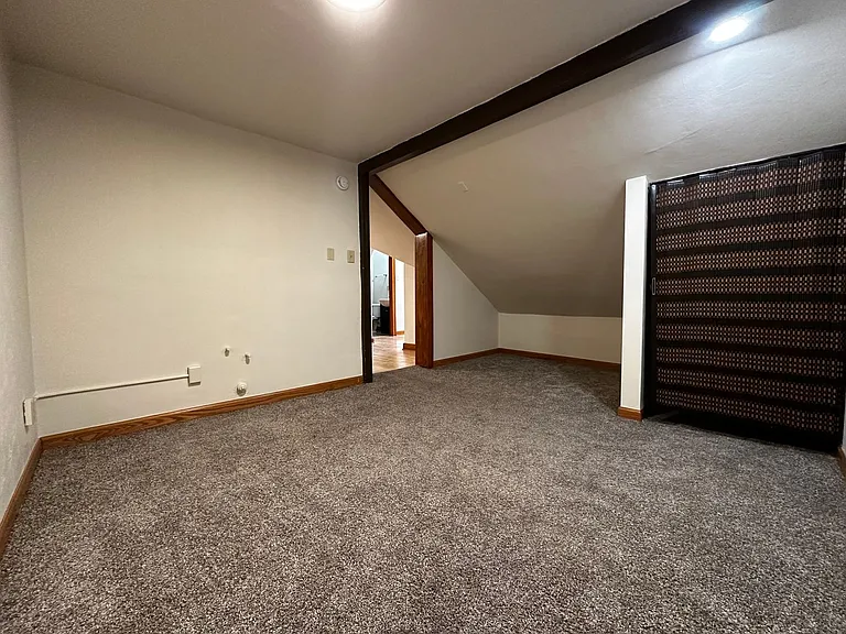 822 Pine St — Photo 15