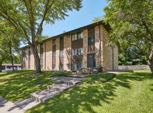 3219 Douglas Dr N #302, Minneapolis, MN 55422
