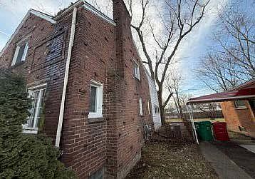 3rd image of 23069 Firwood Ave