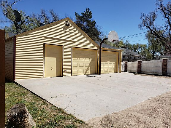 4th image of 1005 N 1st St