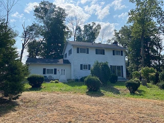 2nd image of 12727 Winchester Rd