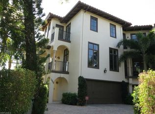 1008 7th St S, Naples, FL 34102