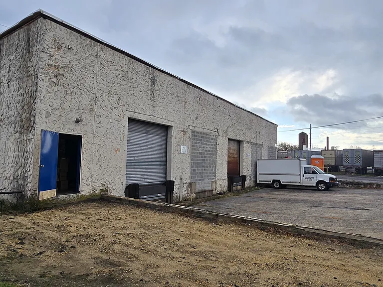 Chestnut St — Photo 10