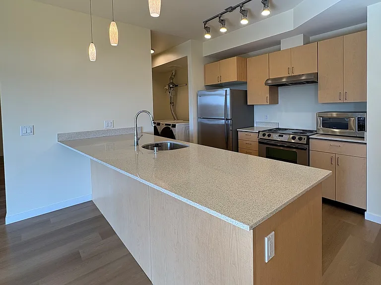 Library Place Apartments — Photo 20