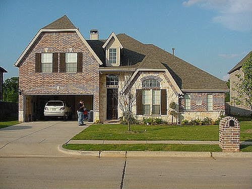 1st image of 2233 Lakeway Dr