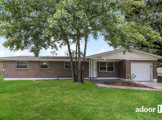 7520 John F Kennedy Dr E, Jacksonville, FL 32219