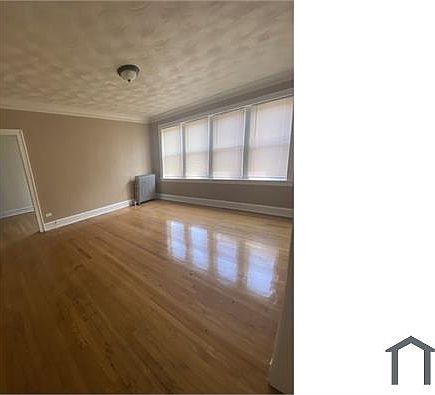 3rd image of 7523 S Coles Ave #1E